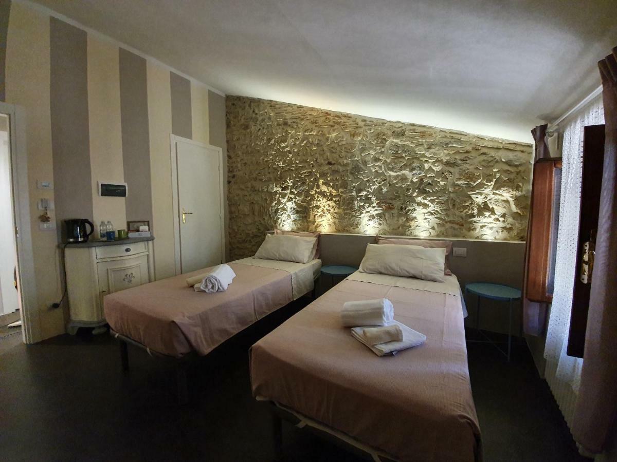 Casale di Pari Lo Scarabeo B&B 외부 사진